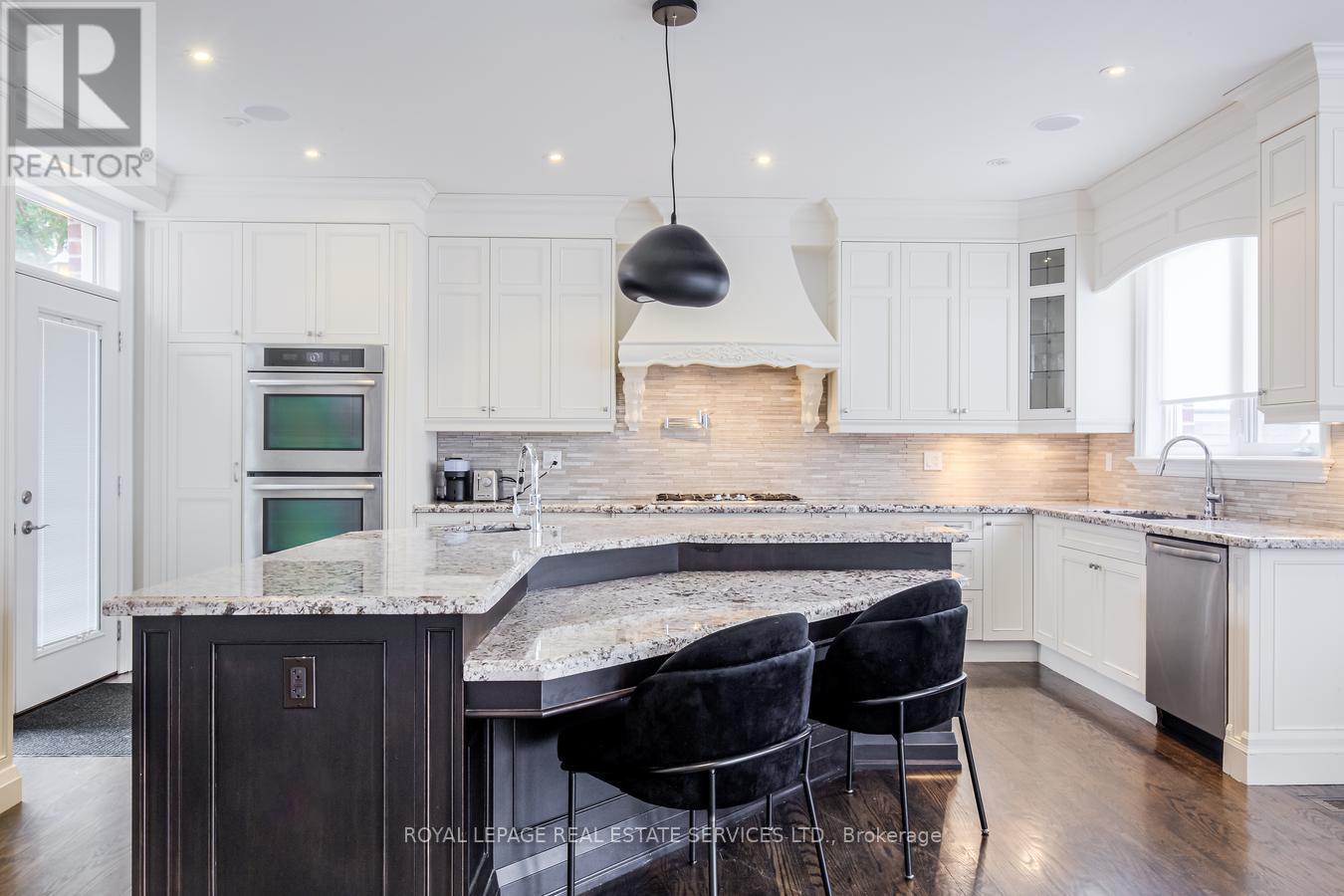 21a Roycrest Avenue, Toronto, Ontario  M2N 1R1 - Photo 7 - C12430672