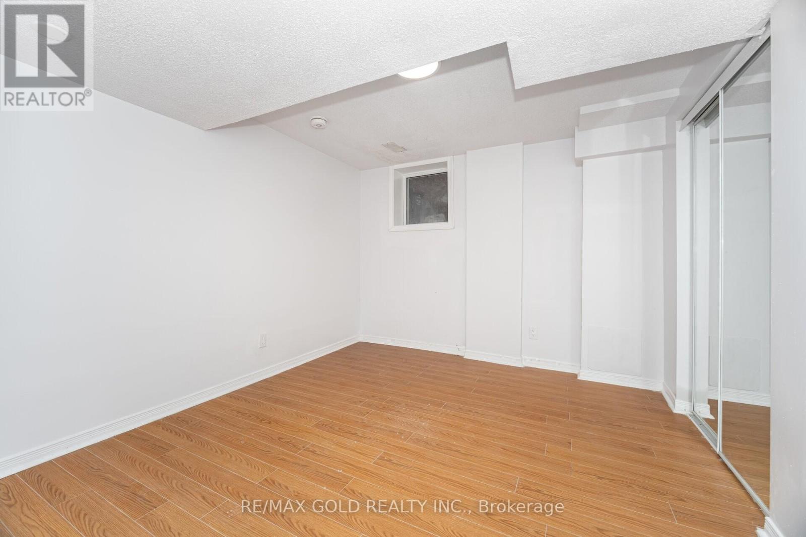 8 Goreridge Crescent, Brampton, Ontario  L6P 1P2 - Photo 26 - W12447097