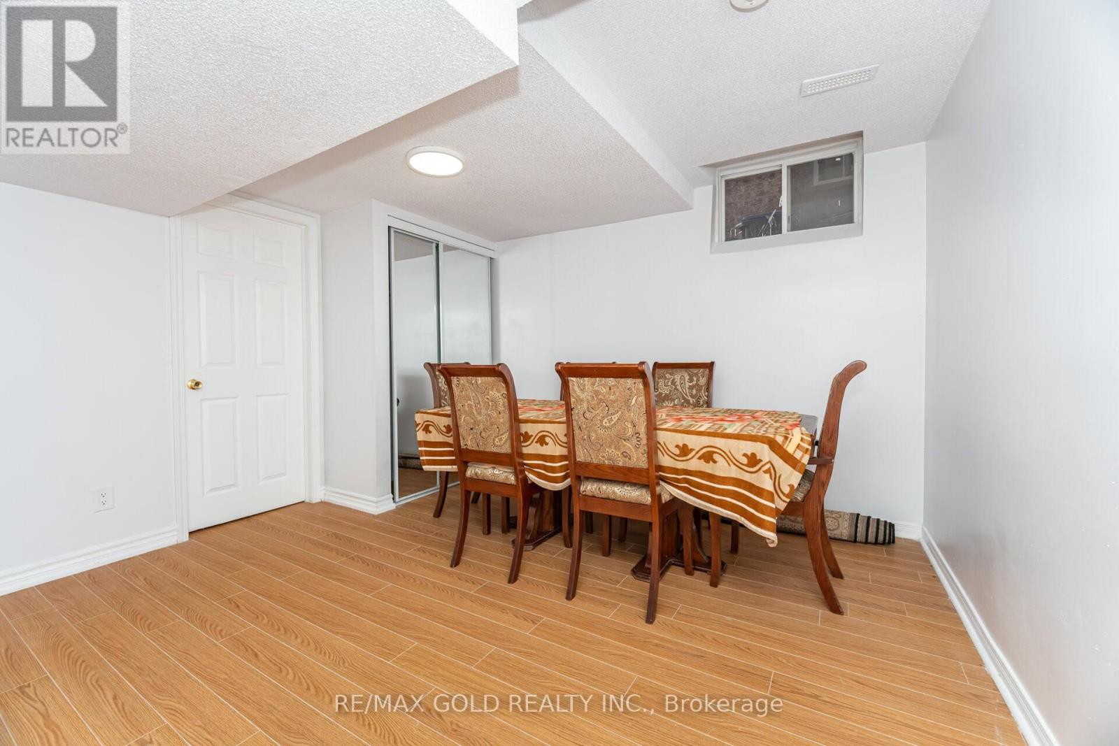 8 Goreridge Crescent, Brampton, Ontario  L6P 1P2 - Photo 27 - W12447097