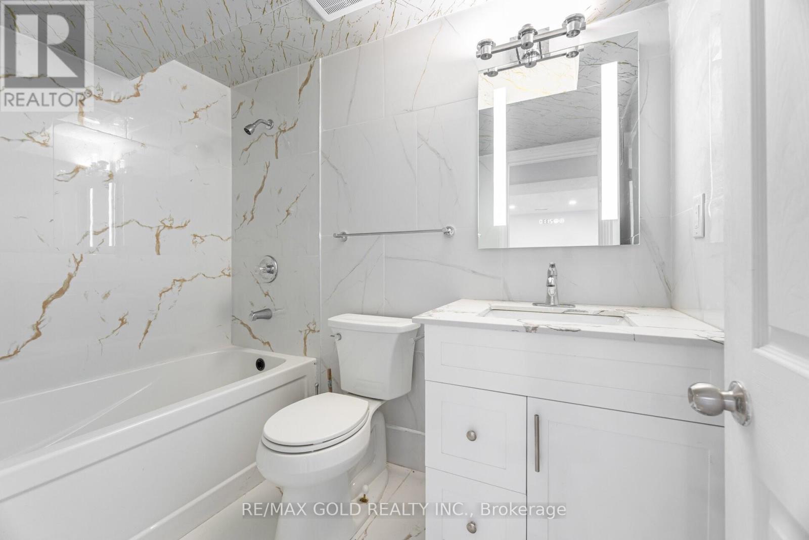 8 Goreridge Crescent, Brampton, Ontario  L6P 1P2 - Photo 28 - W12447097