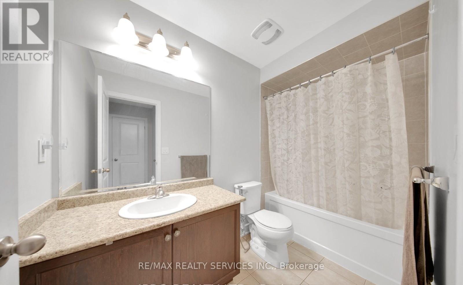 12 Goodsway Trail, Brampton, Ontario  L7A 4A3 - Photo 24 - W12447106