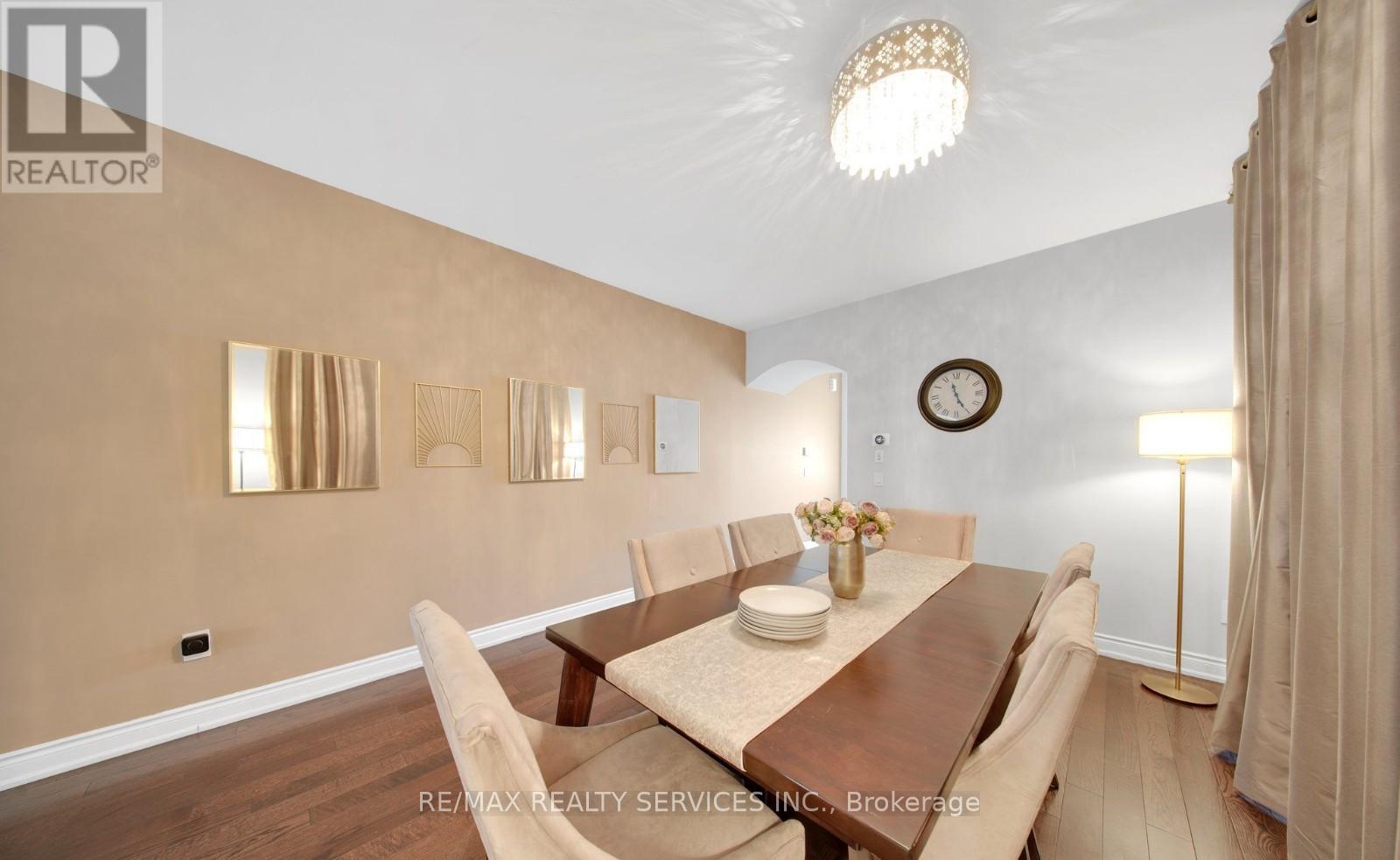 12 Goodsway Trail, Brampton, Ontario  L7A 4A3 - Photo 6 - W12447106