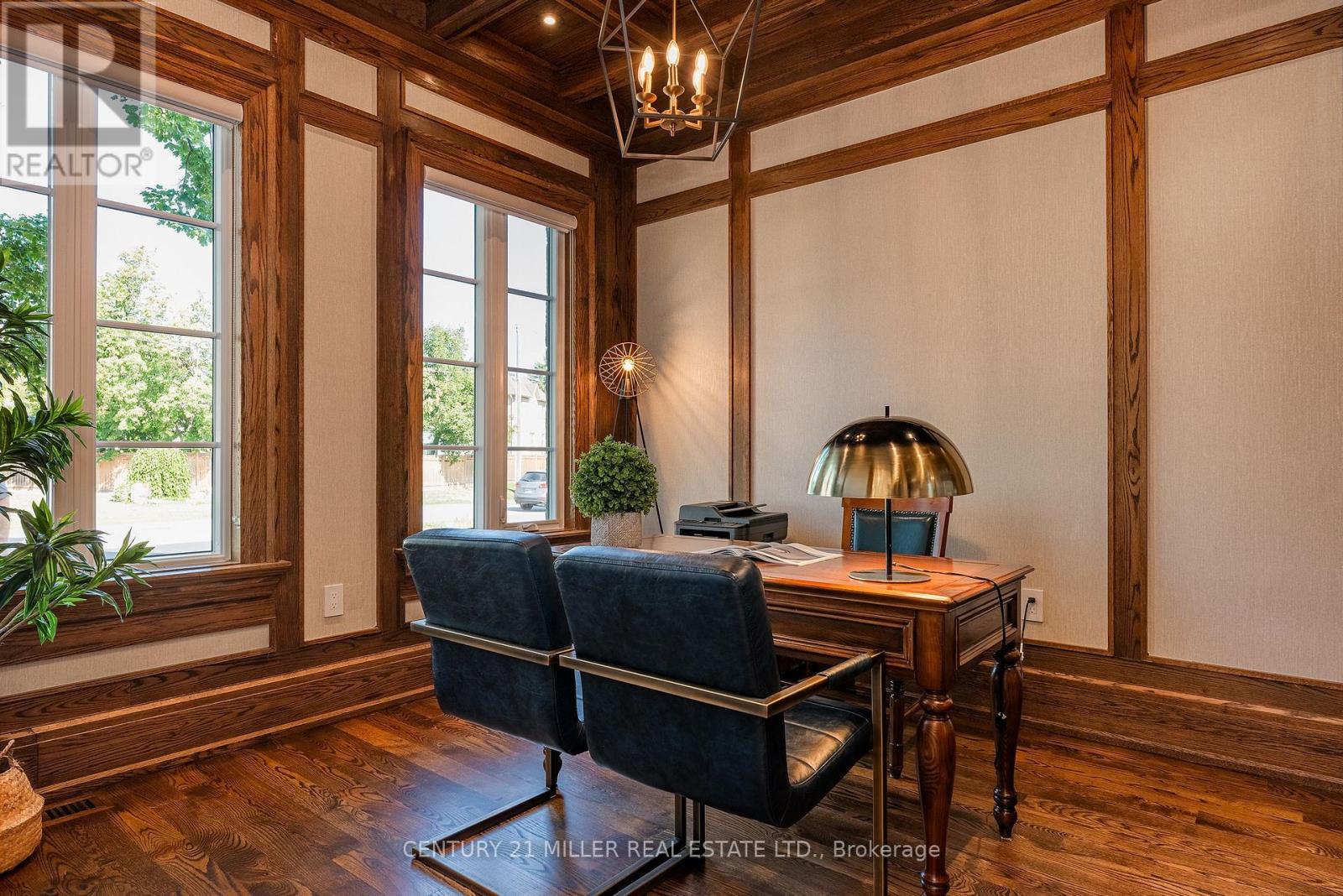 391 Sandhurst Drive, Oakville (Wo West), Ontario  L6L 4L1 - Photo 19 - W12447126