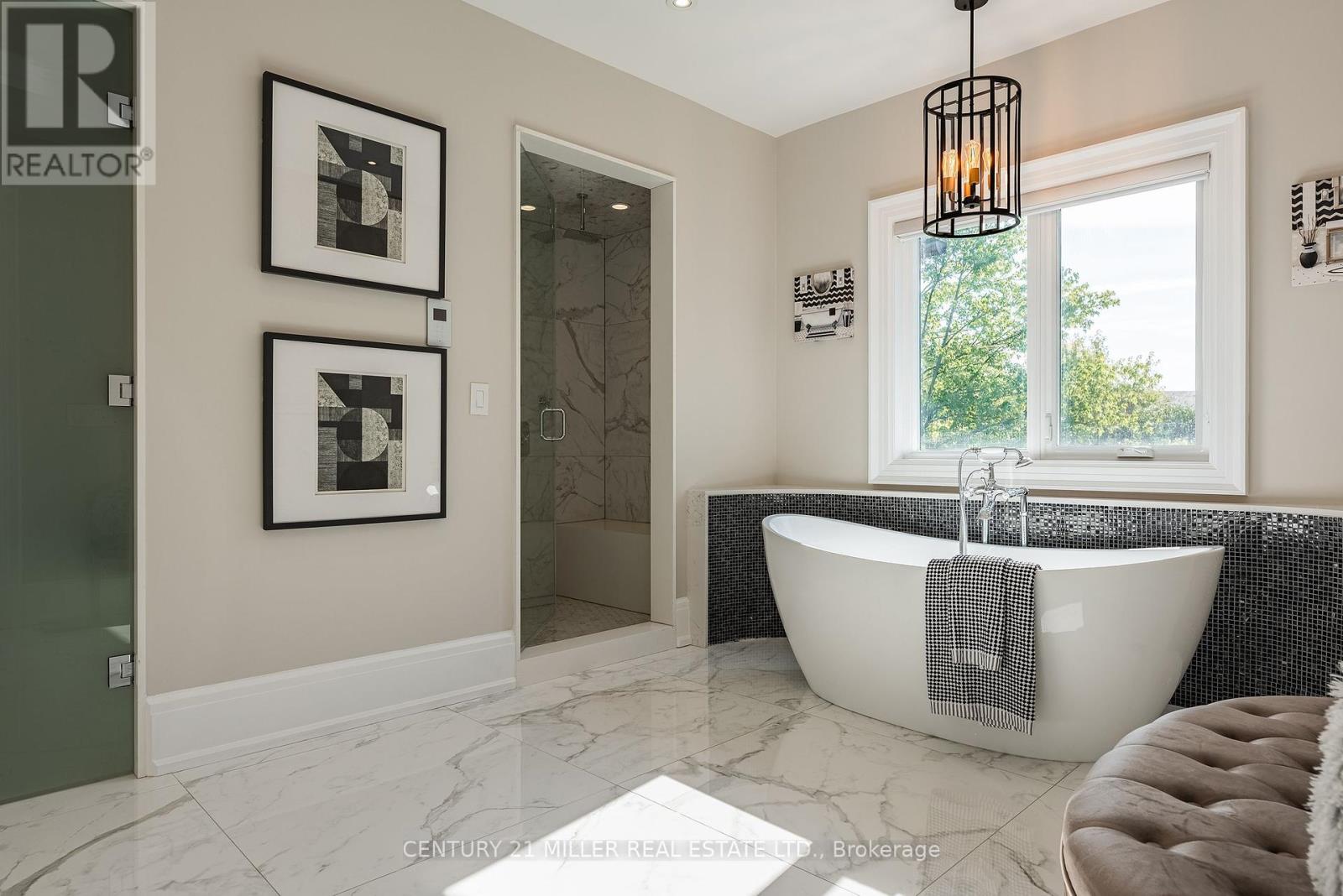 391 Sandhurst Drive, Oakville (Wo West), Ontario  L6L 4L1 - Photo 27 - W12447126