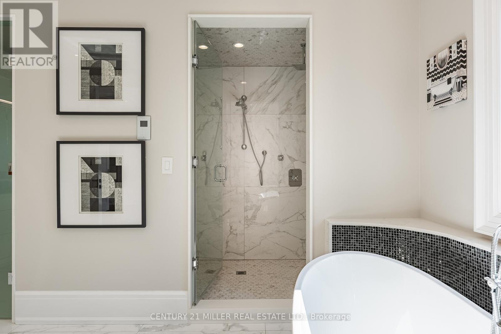 391 Sandhurst Drive, Oakville (Wo West), Ontario  L6L 4L1 - Photo 28 - W12447126