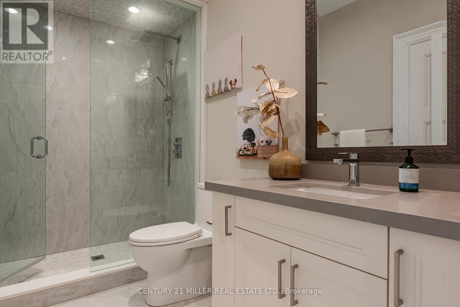 391 Sandhurst Drive, Oakville (Wo West), Ontario  L6L 4L1 - Photo 46 - W12447126