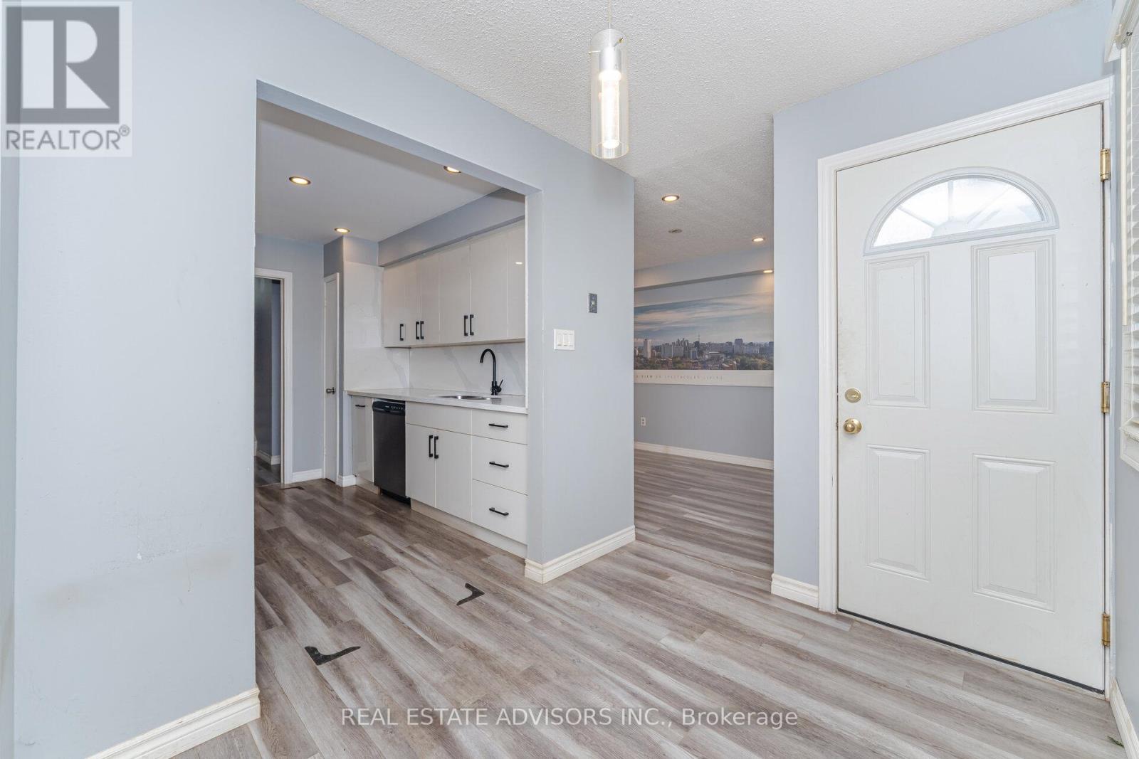 25 - 1320 Hampton Street, Oakville (Fa Falgarwood), Ontario  L6H 2S6 - Photo 10 - W12447130