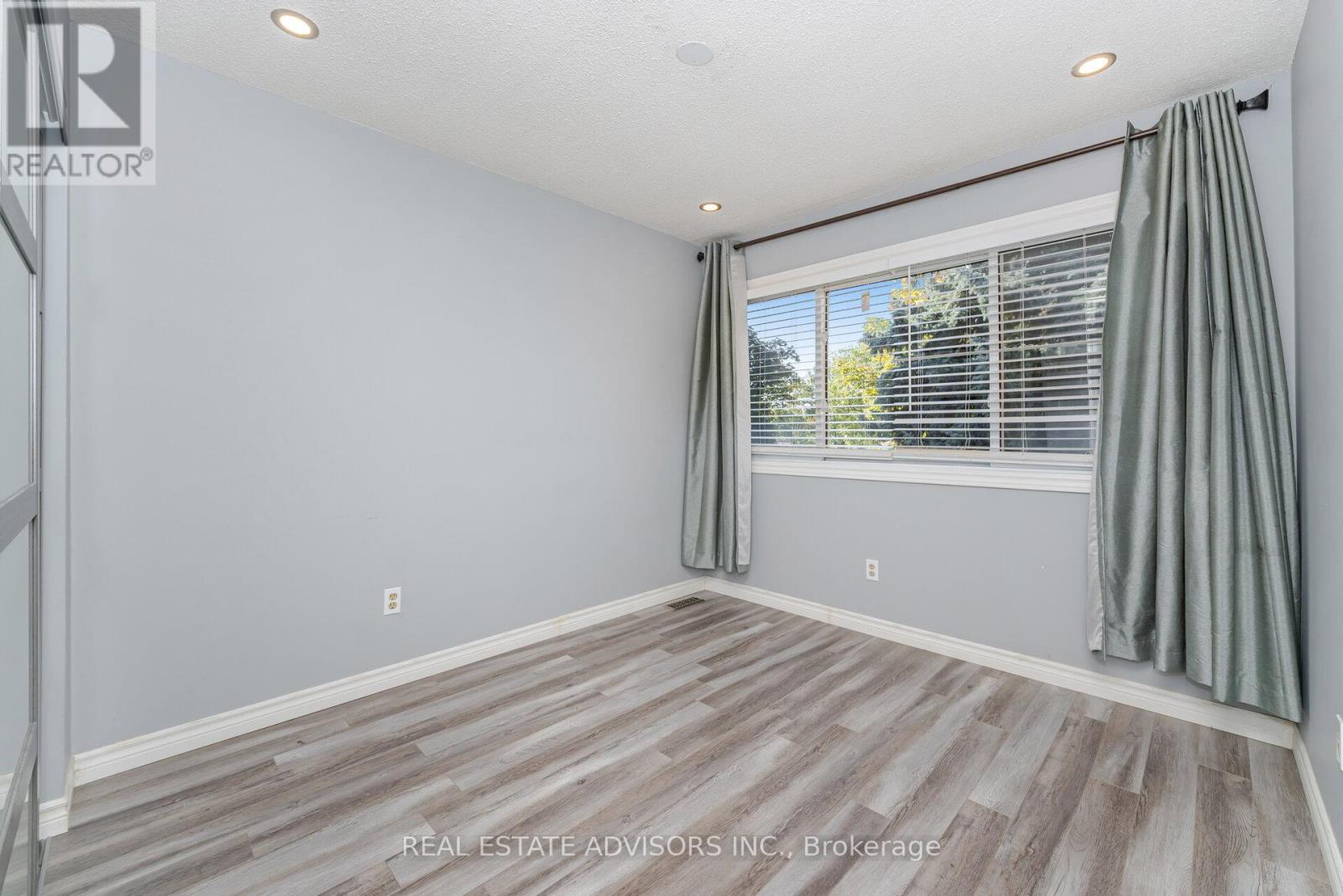 25 - 1320 Hampton Street, Oakville (Fa Falgarwood), Ontario  L6H 2S6 - Photo 15 - W12447130