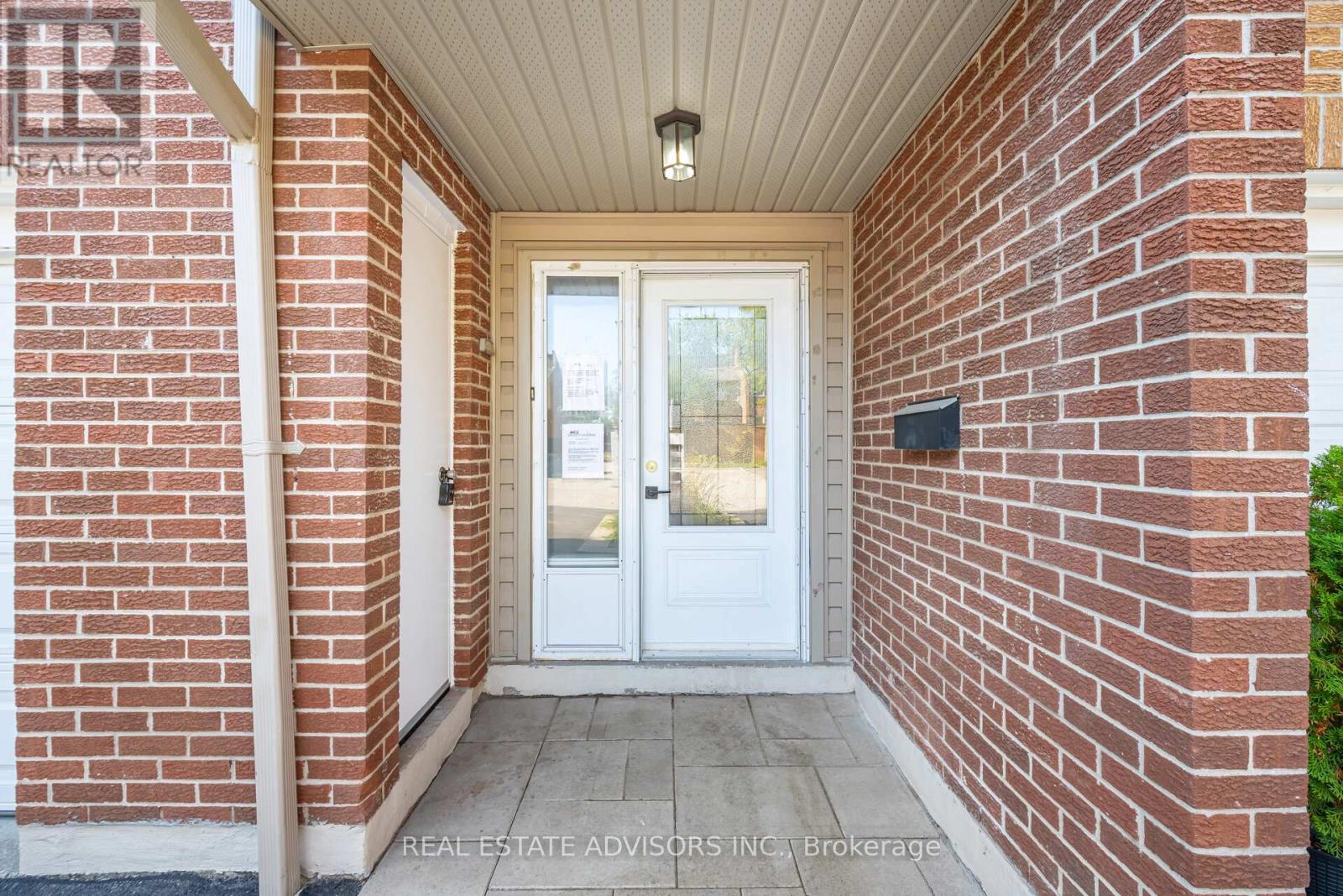 25 - 1320 Hampton Street, Oakville (Fa Falgarwood), Ontario  L6H 2S6 - Photo 2 - W12447130
