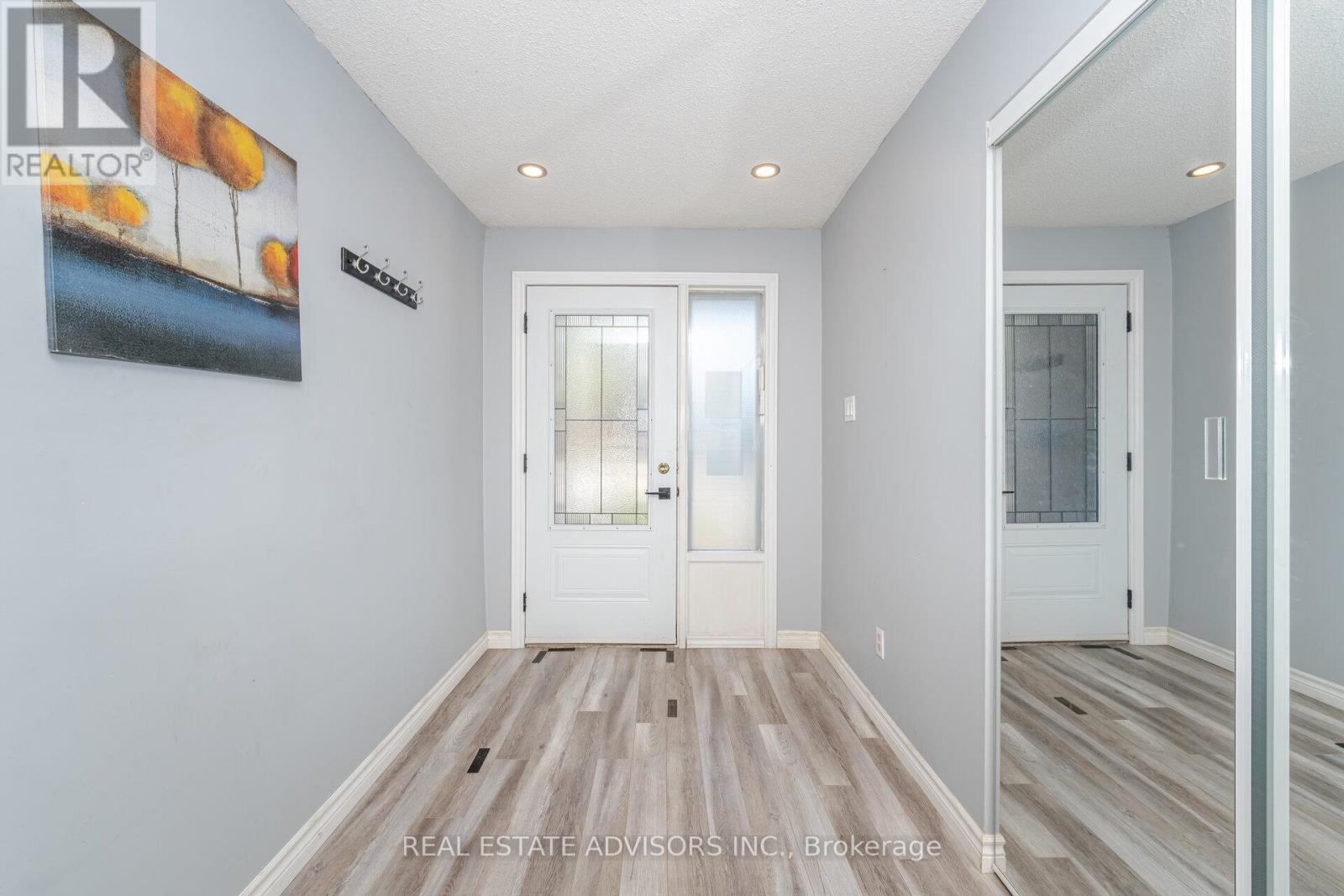 25 - 1320 Hampton Street, Oakville (Fa Falgarwood), Ontario  L6H 2S6 - Photo 3 - W12447130