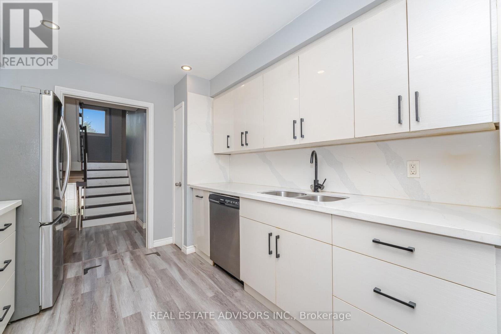25 - 1320 Hampton Street, Oakville (Fa Falgarwood), Ontario  L6H 2S6 - Photo 7 - W12447130