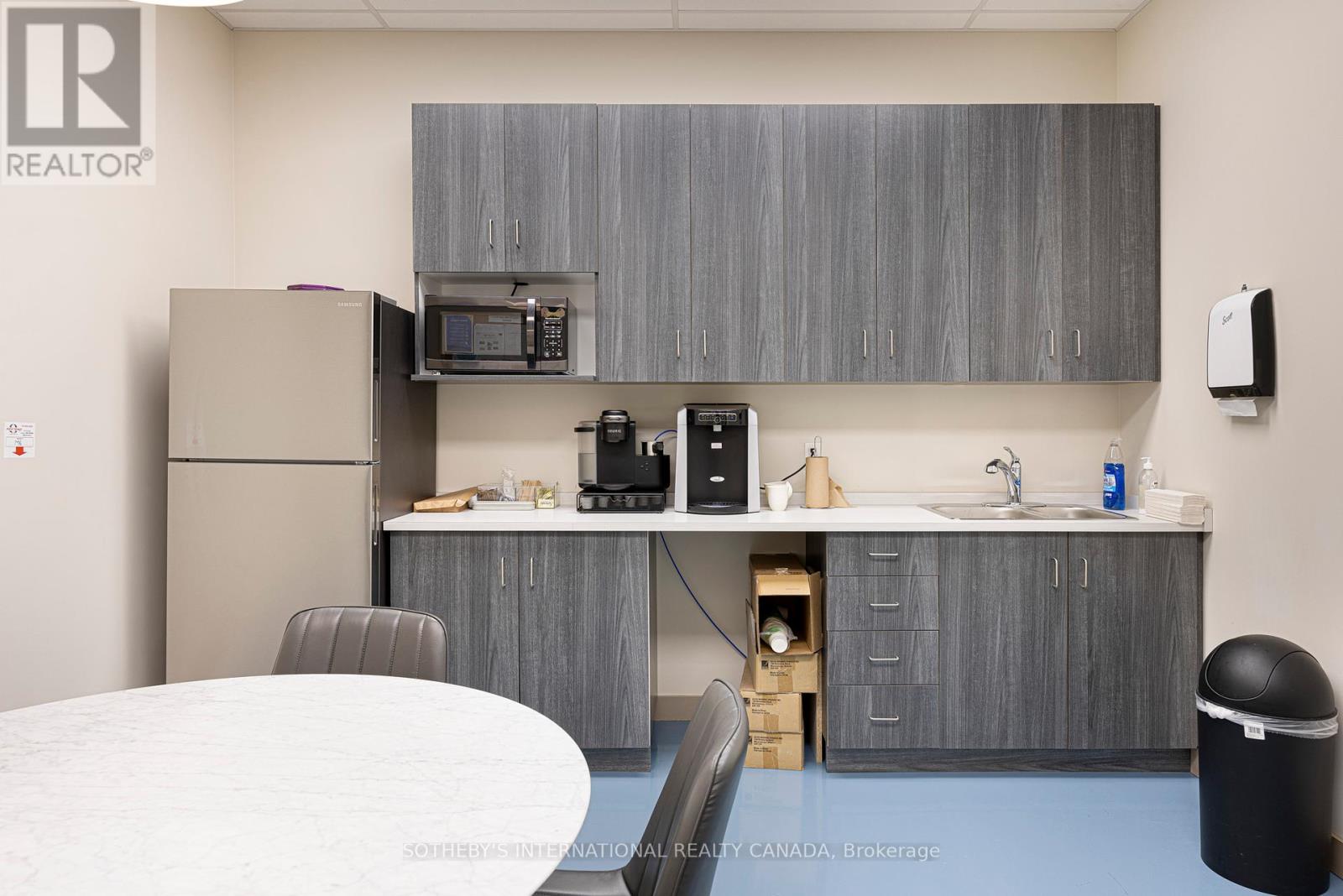 18-19 - 755 Queensway E, Mississauga, Ontario  L4Y 4C5 - Photo 17 - W12447139