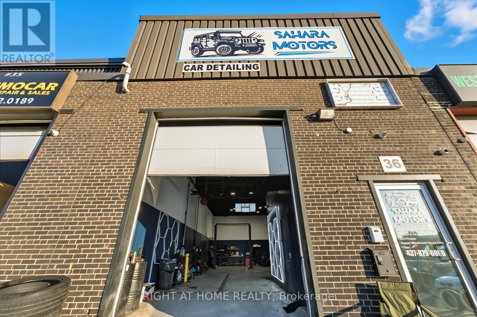 36 - 1400 Aimco Boulevard N, Mississauga (Northeast), Ontario  L4W 1E1 - Photo 27 - W12447143