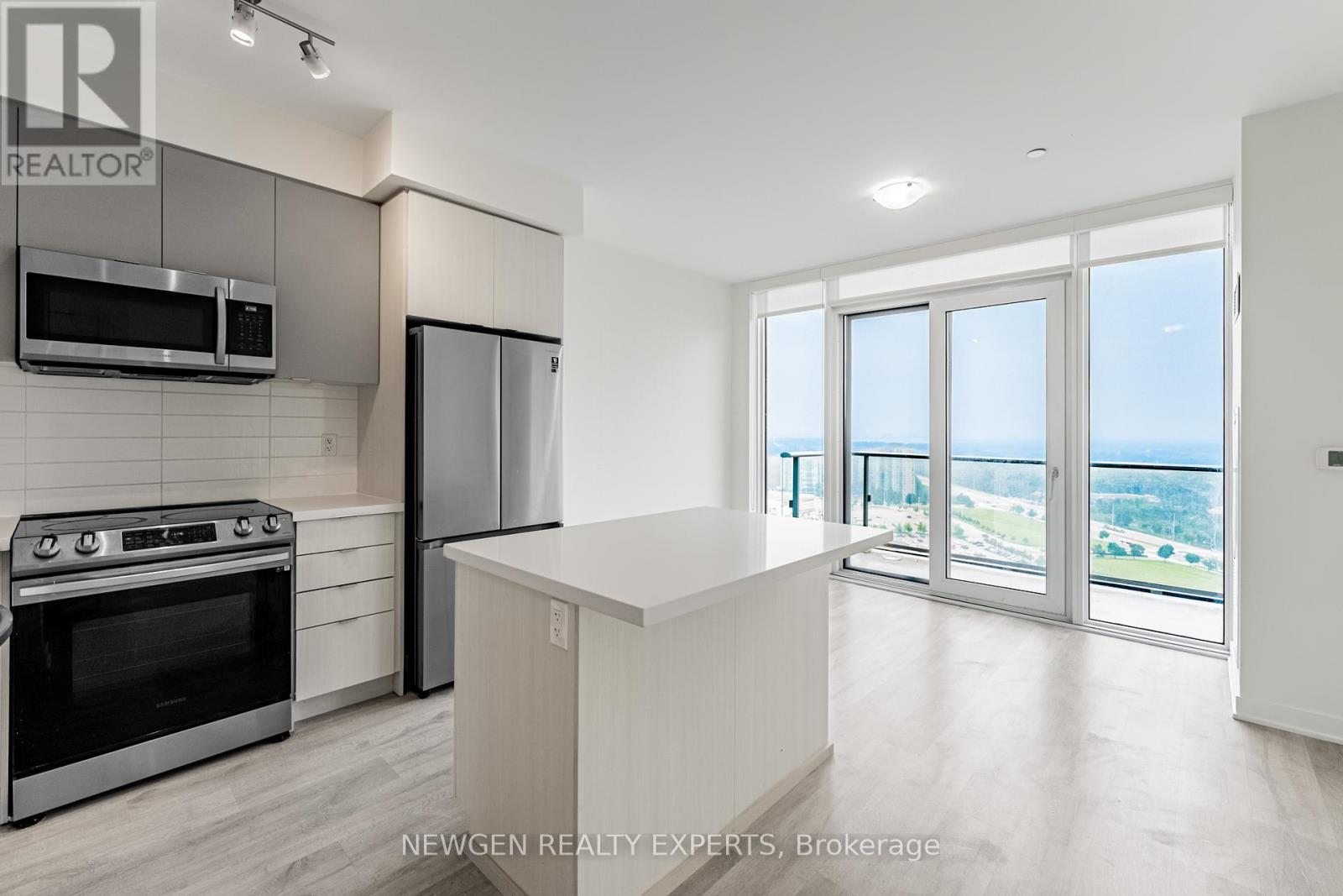 Ph 2203 - 4655 Metcalfe Avenue, Mississauga (Central Erin Mills), Ontario  L5M 0Z7 - Photo 7 - W12447148