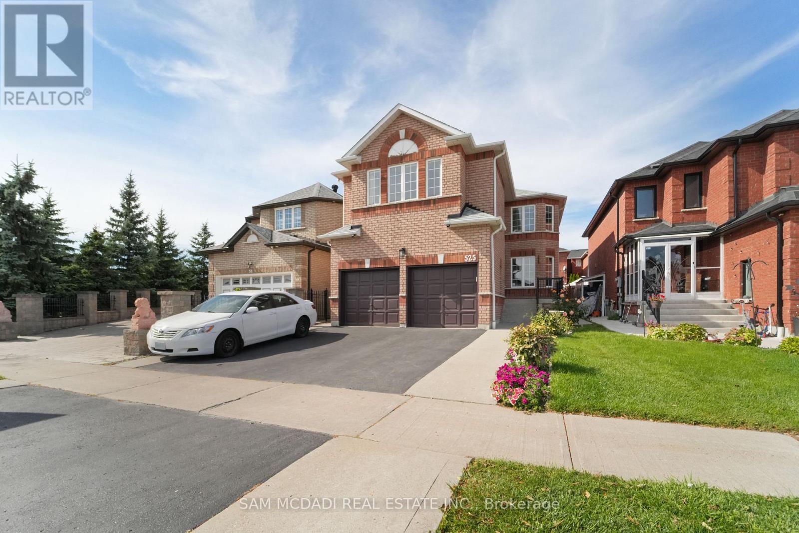 525 Driftcurrent Drive, Mississauga (Hurontario), Ontario  L4Z 3Z2 - Photo 2 - W12447178