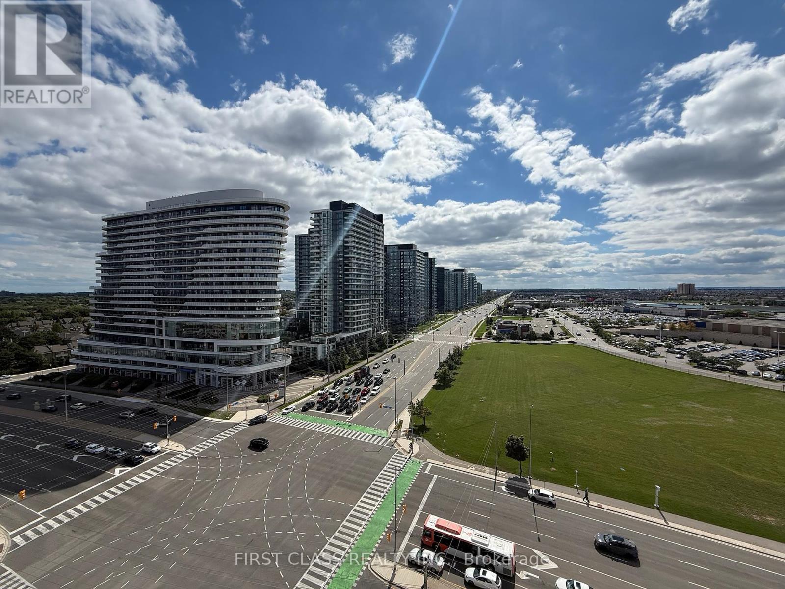 1317 - 2485 Eglinton Avenue W, Mississauga, Ontario  L5M 2T1 - Photo 12 - W12447206