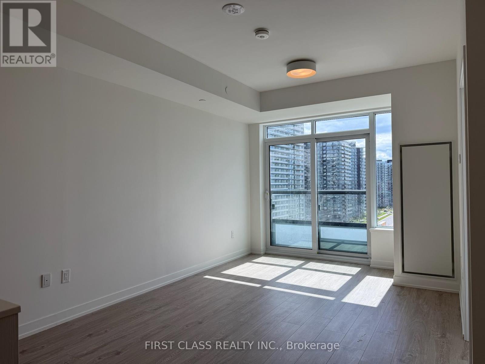 1317 - 2485 Eglinton Avenue W, Mississauga, Ontario  L5M 2T1 - Photo 6 - W12447206