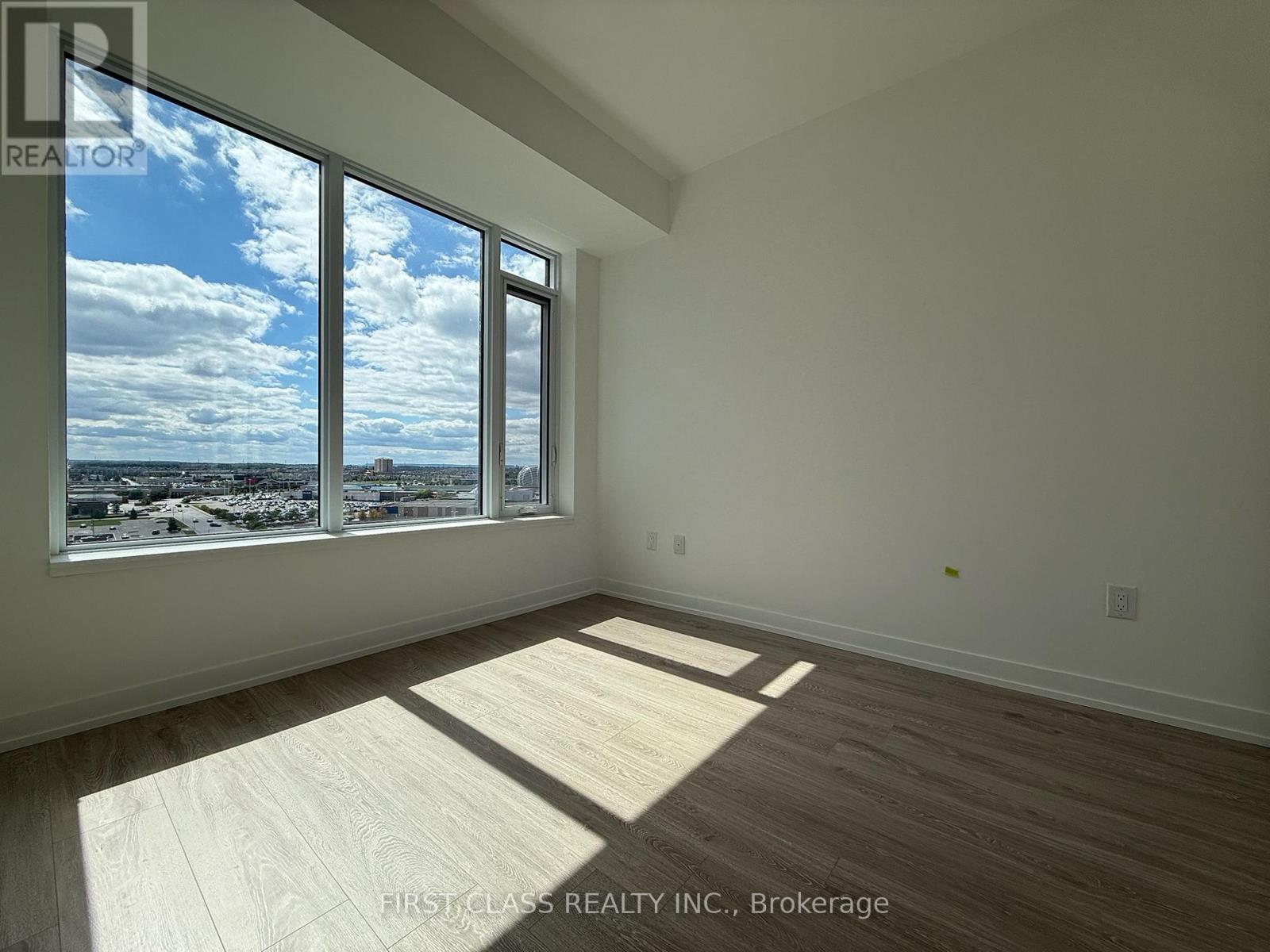 1317 - 2485 Eglinton Avenue W, Mississauga, Ontario  L5M 2T1 - Photo 8 - W12447206