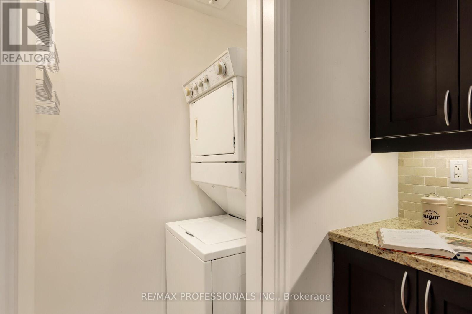 311 - 9 Burnhamthorpe Crescent, Toronto (Islington-City Centre West), Ontario  M9A 1G4 - Photo 13 - W12447208