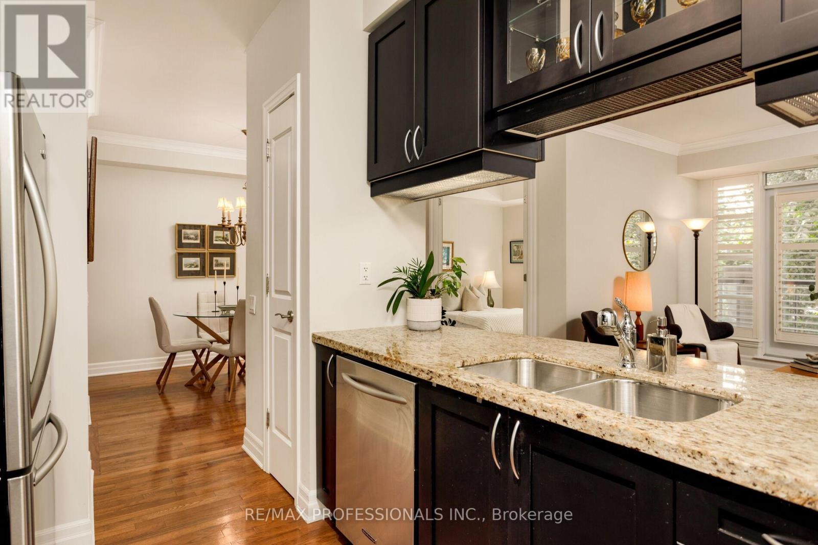 311 - 9 Burnhamthorpe Crescent, Toronto (Islington-City Centre West), Ontario  M9A 1G4 - Photo 14 - W12447208