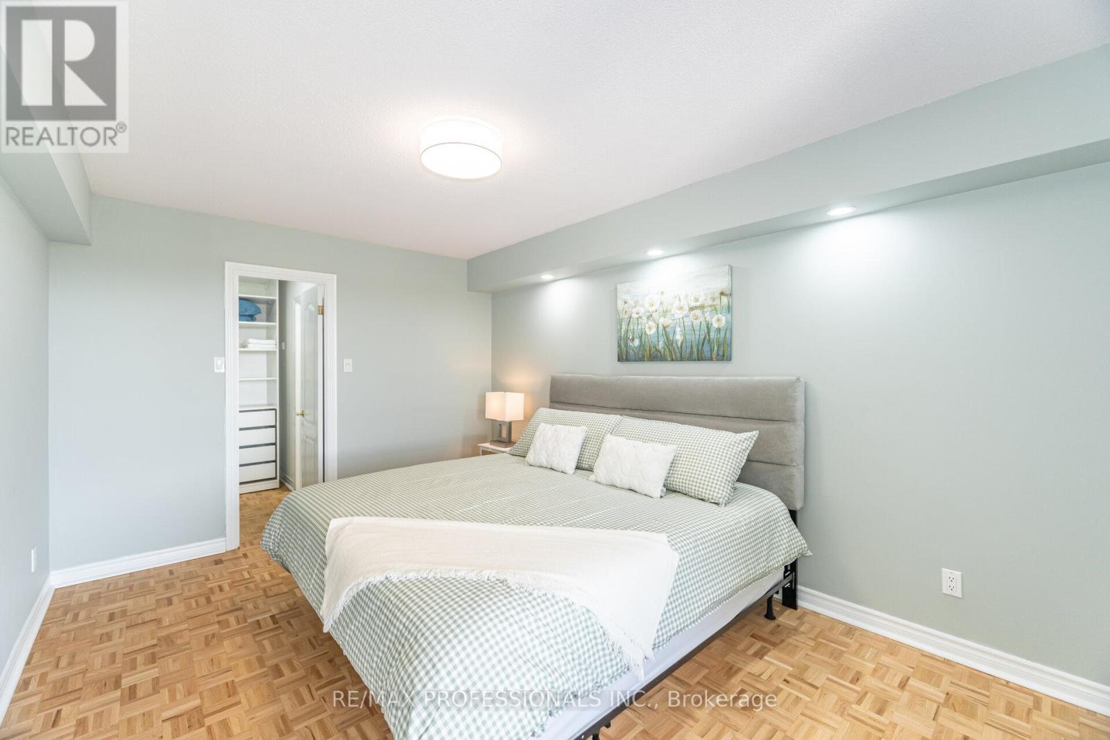 B4 - 284 Mill Road, Toronto (Markland Wood), Ontario  M9C 4W6 - Photo 25 - W12447232