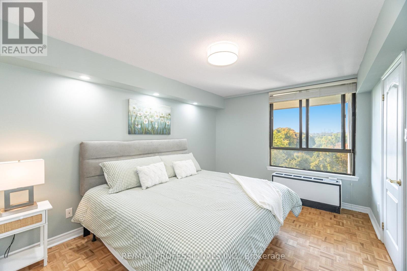 B4 - 284 Mill Road, Toronto (Markland Wood), Ontario  M9C 4W6 - Photo 26 - W12447232