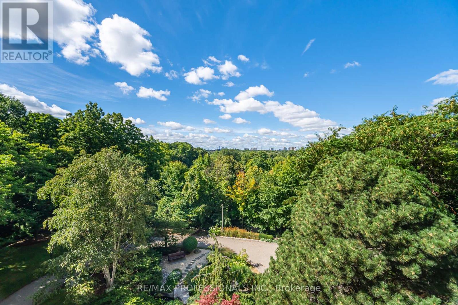 B4 - 284 Mill Road, Toronto (Markland Wood), Ontario  M9C 4W6 - Photo 37 - W12447232