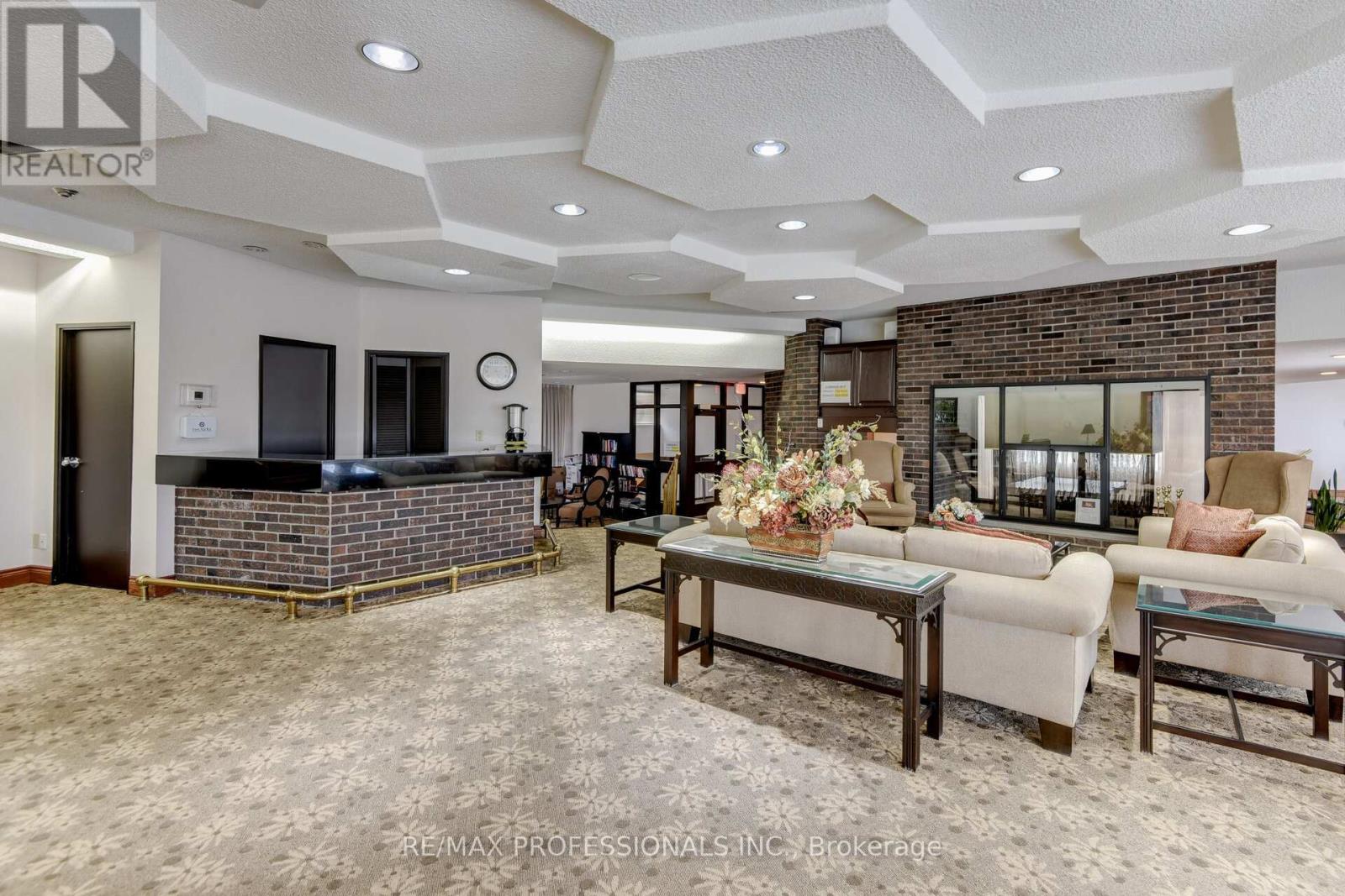 B4 - 284 Mill Road, Toronto (Markland Wood), Ontario  M9C 4W6 - Photo 47 - W12447232