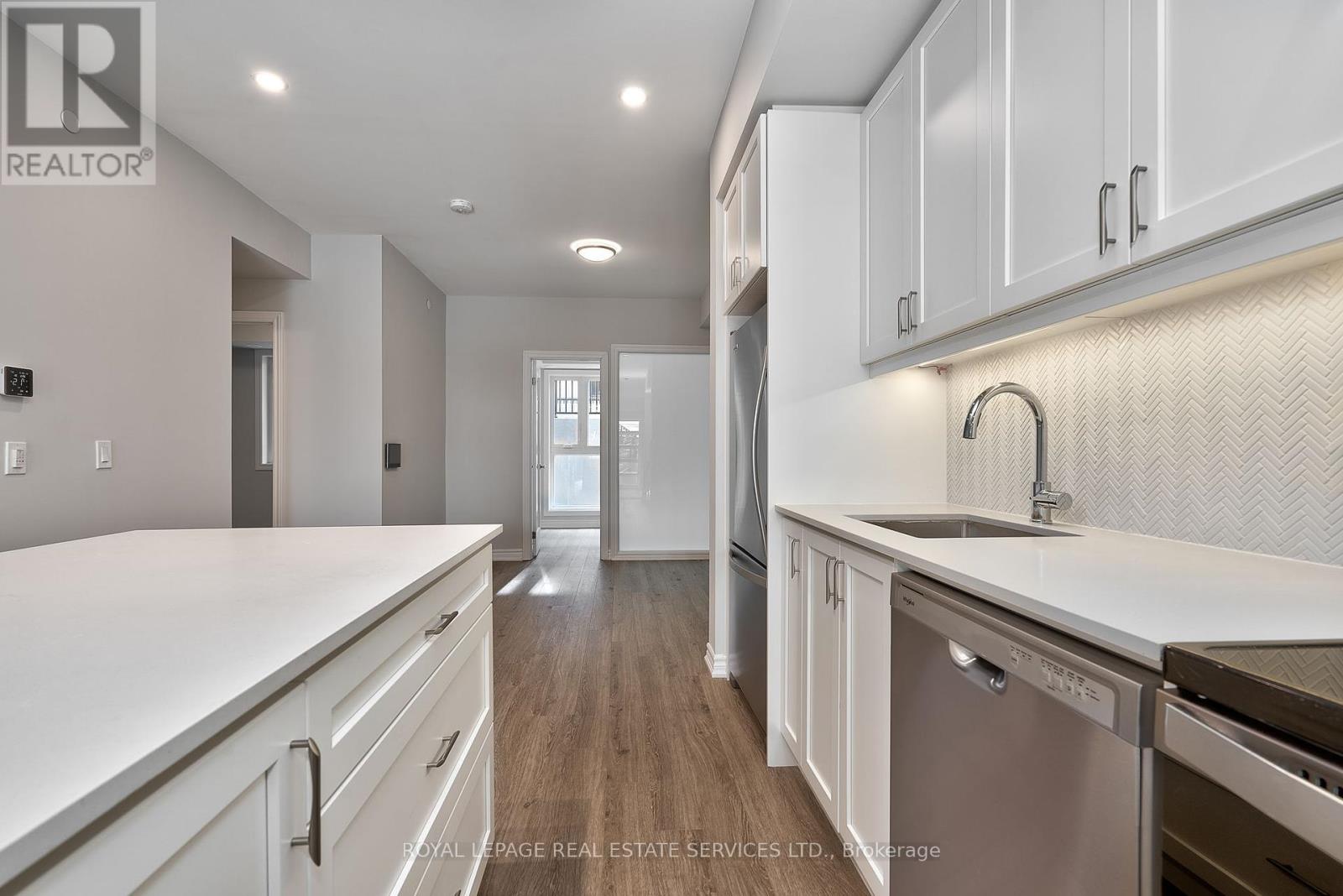 118 - 349 Wheat Boom Drive, Oakville (Jm Joshua Meadows), Ontario  L6H 7X5 - Photo 8 - W12447235