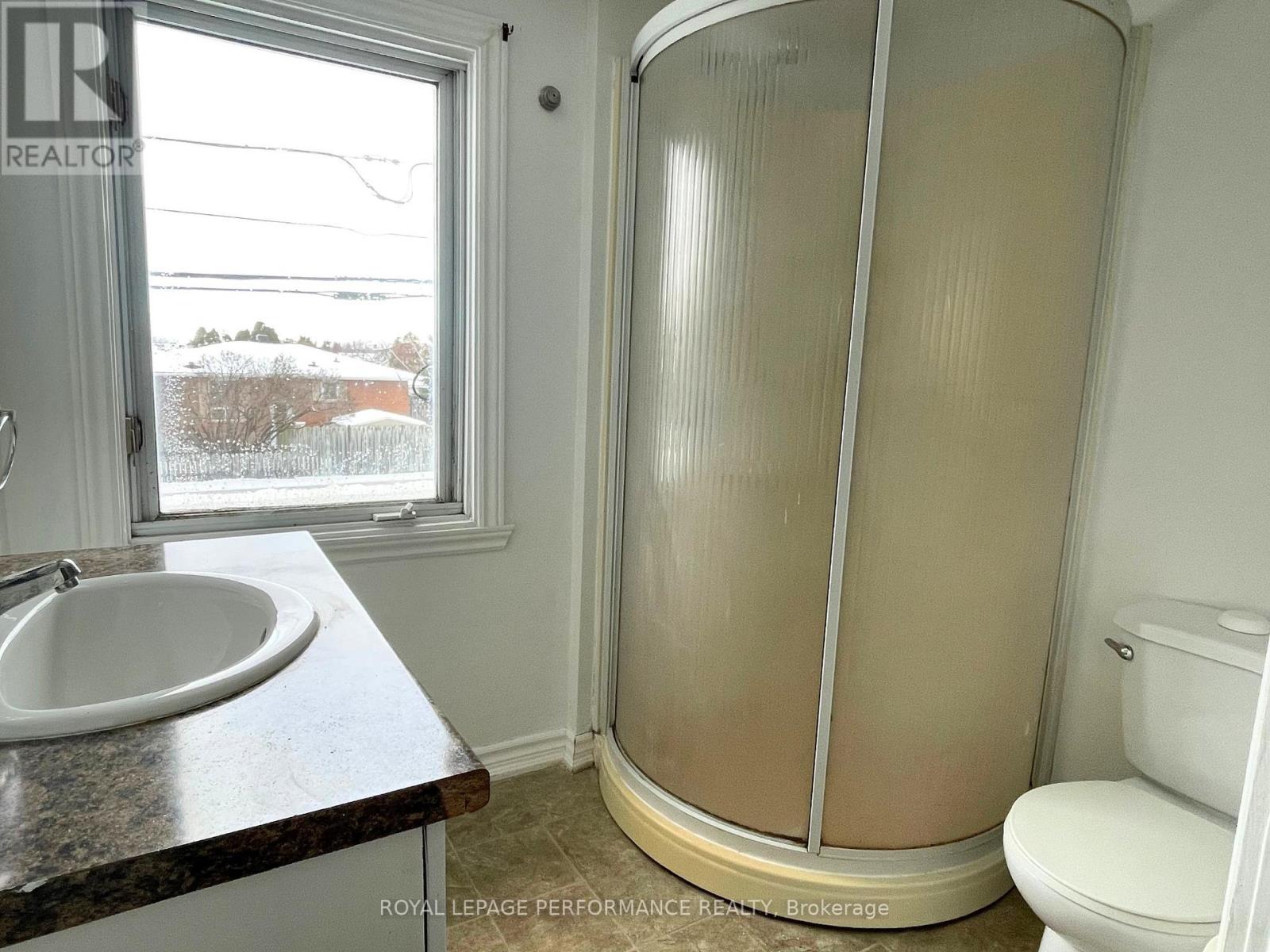 110-110a Eleventh Street E, Cornwall, Ontario  K6H 2Y5 - Photo 13 - X12447303