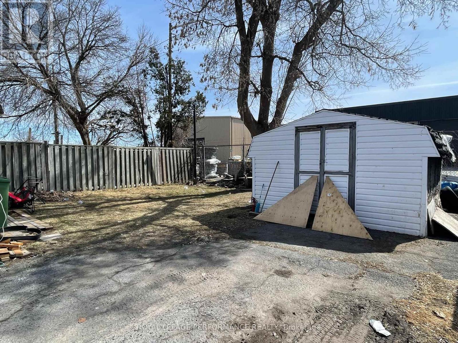 110-110a Eleventh Street E, Cornwall, Ontario  K6H 2Y5 - Photo 16 - X12447303