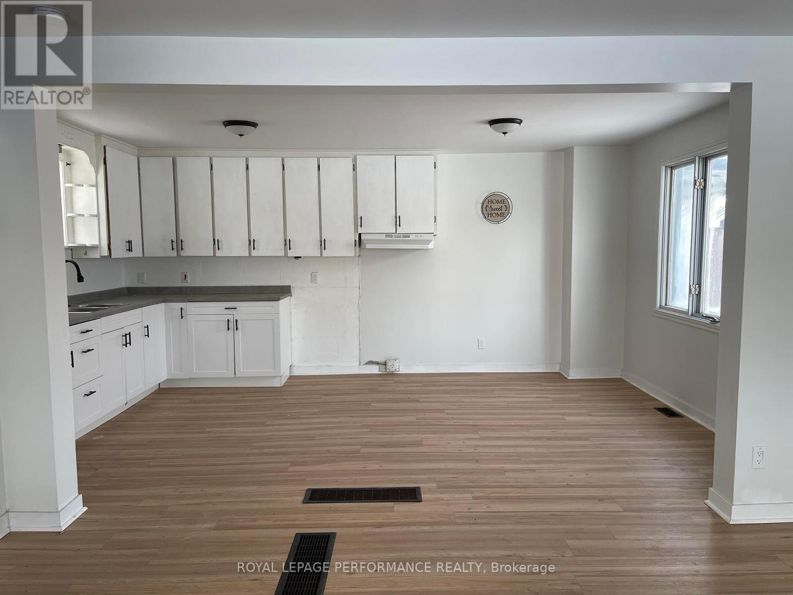 110-110a Eleventh Street E, Cornwall, Ontario  K6H 2Y5 - Photo 7 - X12447303