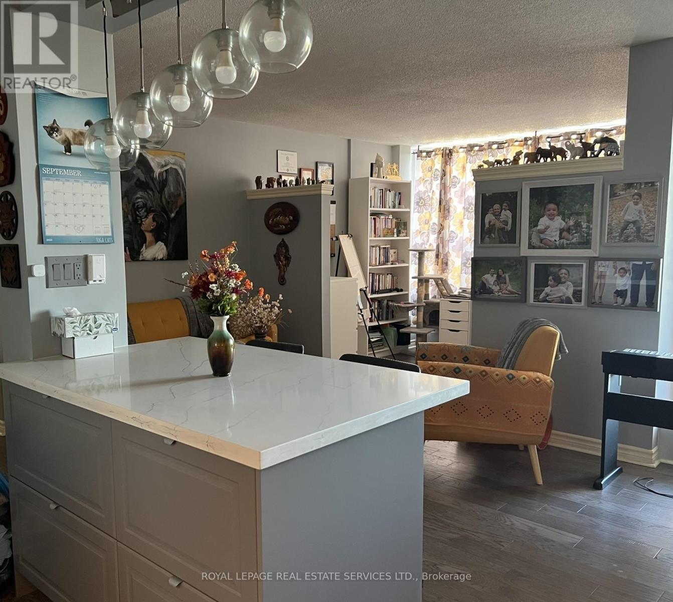 709 - 60 Pavane Linkway, Toronto, Ontario  M3C 2Y6 - Photo 7 - C12446494