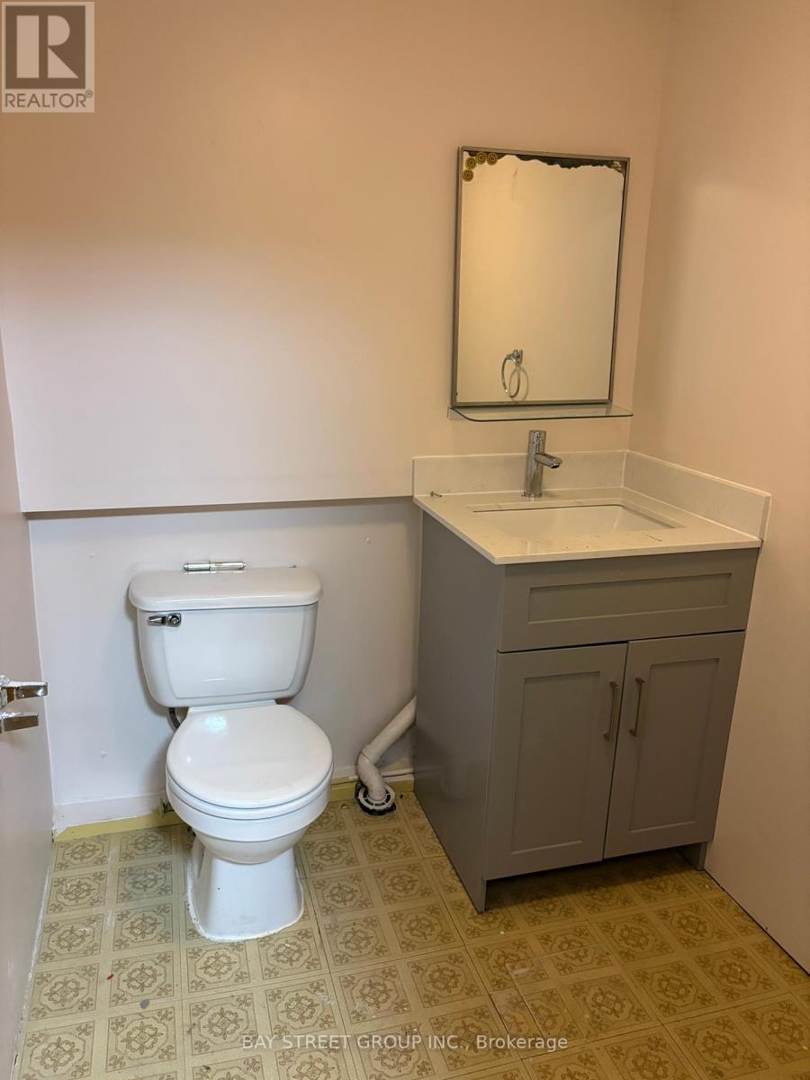 16 Tinti Place, Vaughan, Ontario  L4J 5B2 - Photo 8 - N12402609