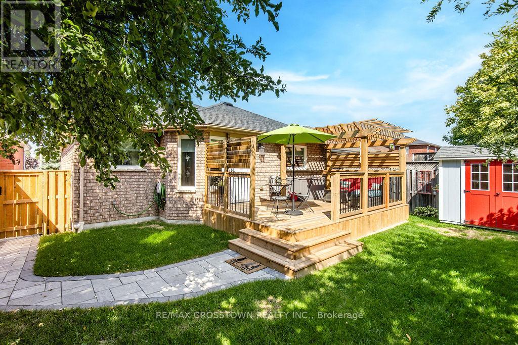 57 Forest Dale Drive, Barrie (Little Lake), Ontario  L4M 6M9 - Photo 42 - S12446534