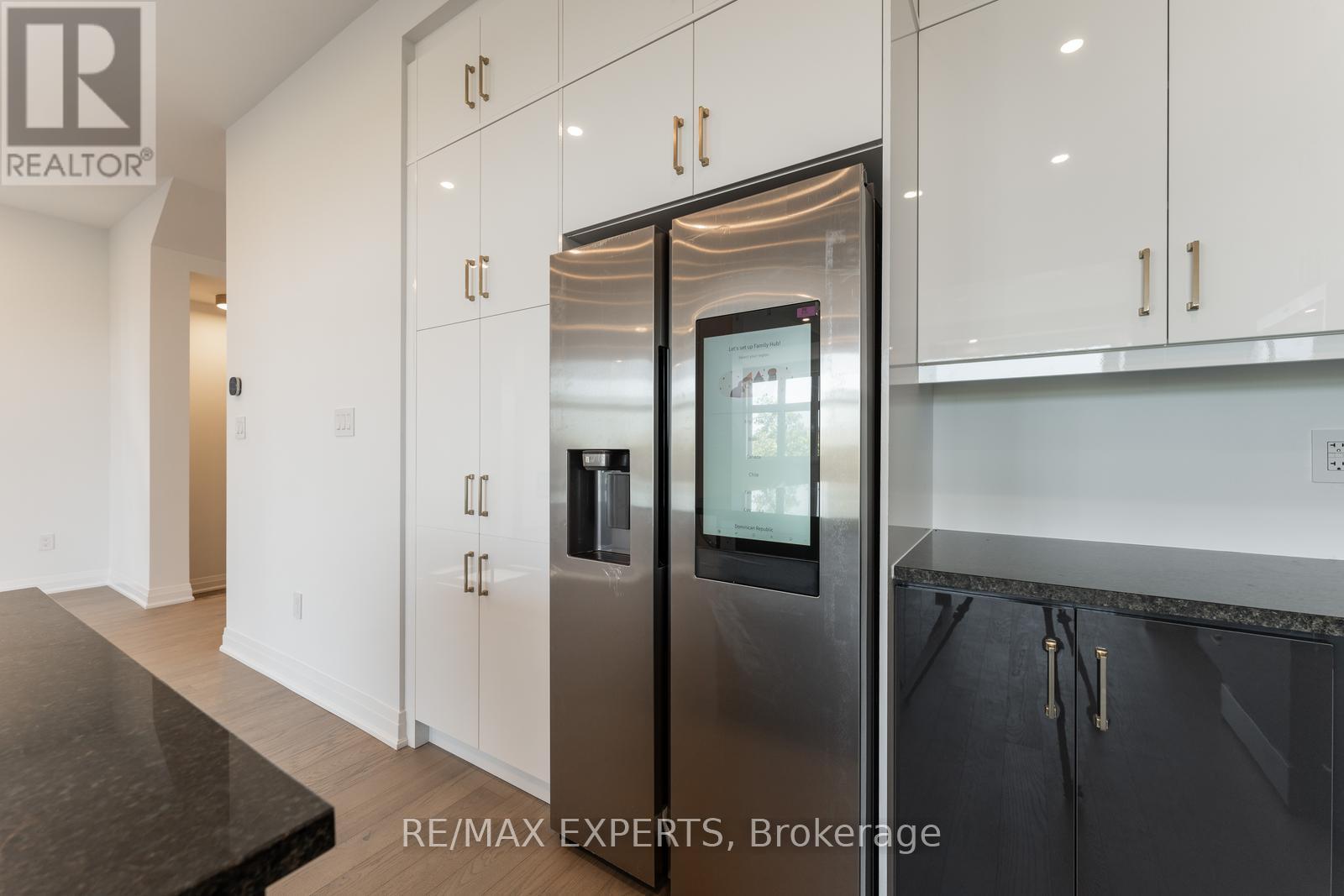 3299 Harasym Trail, Oakville, Ontario  L6H 3S1 - Photo 20 - W12441596