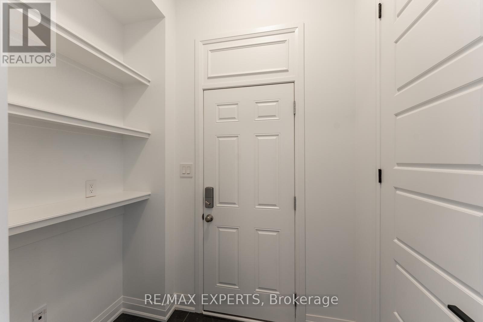 3299 Harasym Trail, Oakville, Ontario  L6H 3S1 - Photo 26 - W12441596