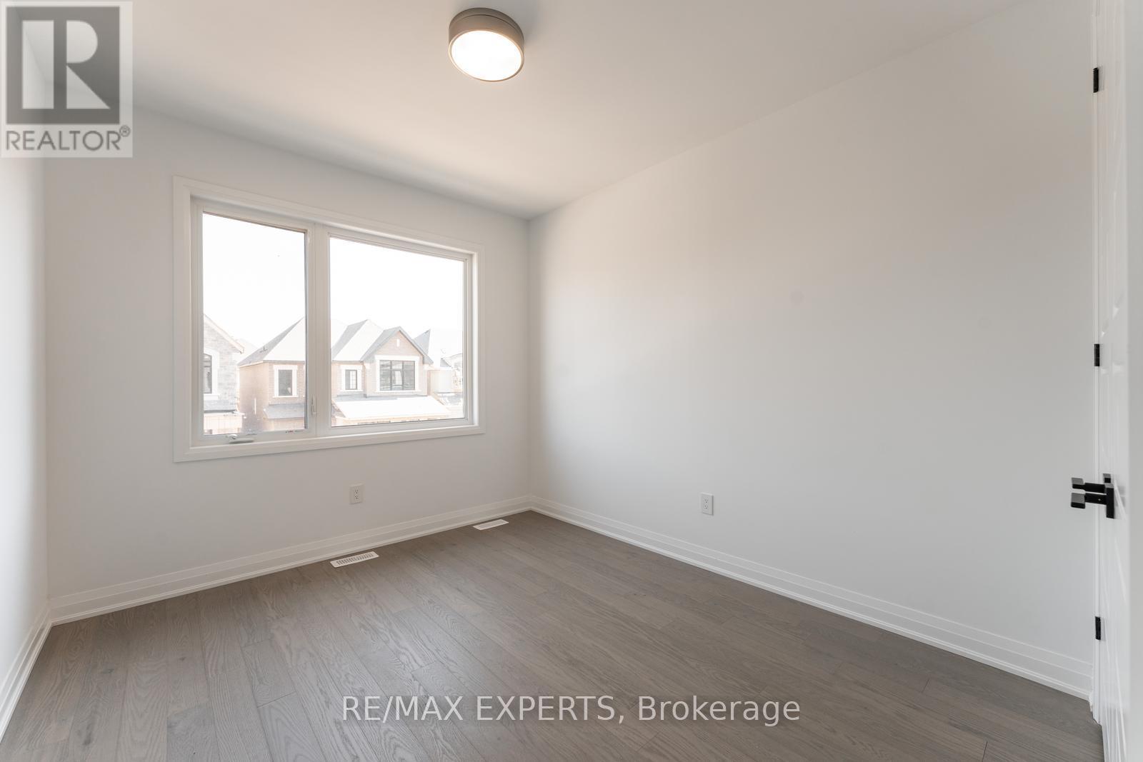 3299 Harasym Trail, Oakville, Ontario  L6H 3S1 - Photo 35 - W12441596