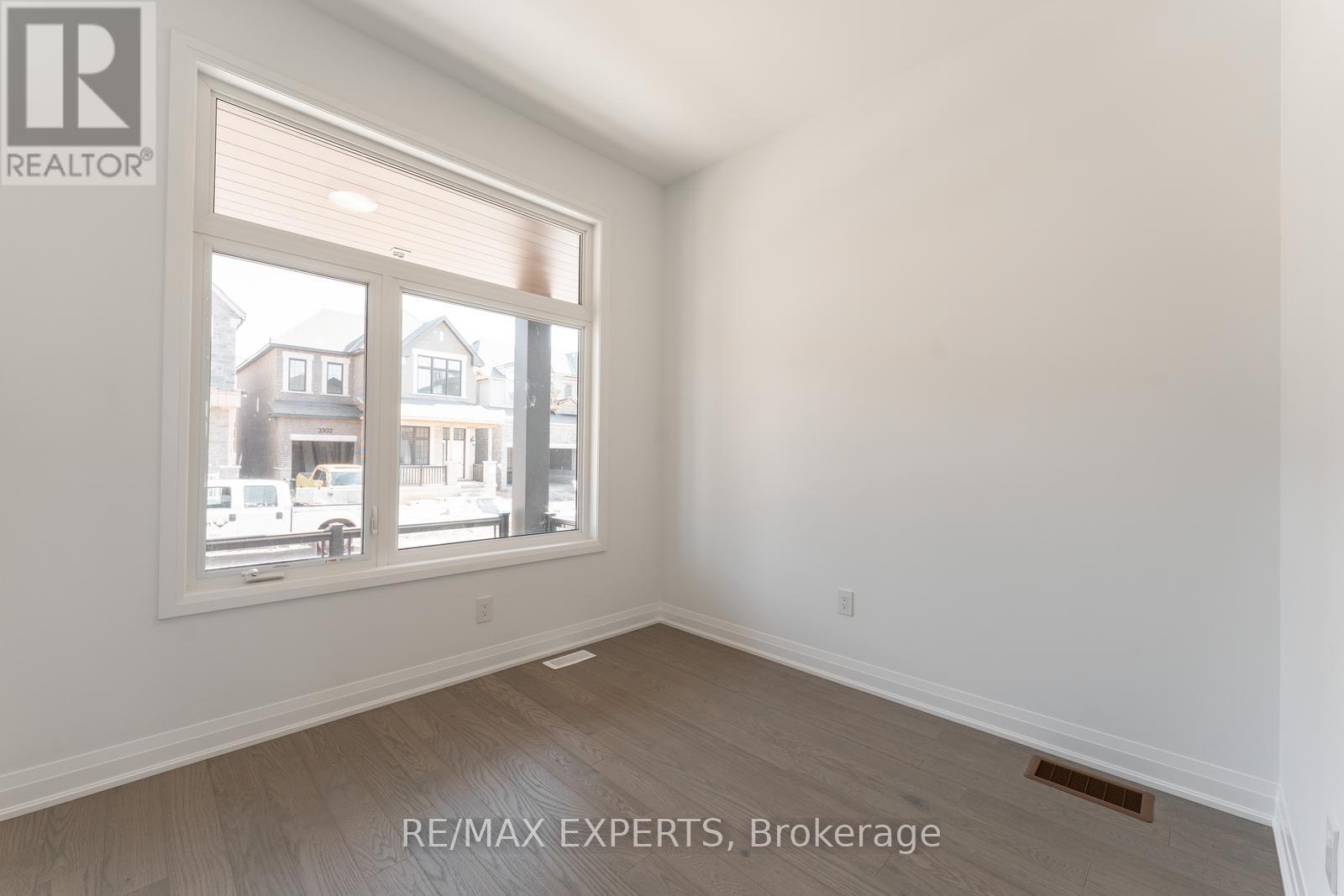 3299 Harasym Trail, Oakville, Ontario  L6H 3S1 - Photo 10 - W12441596