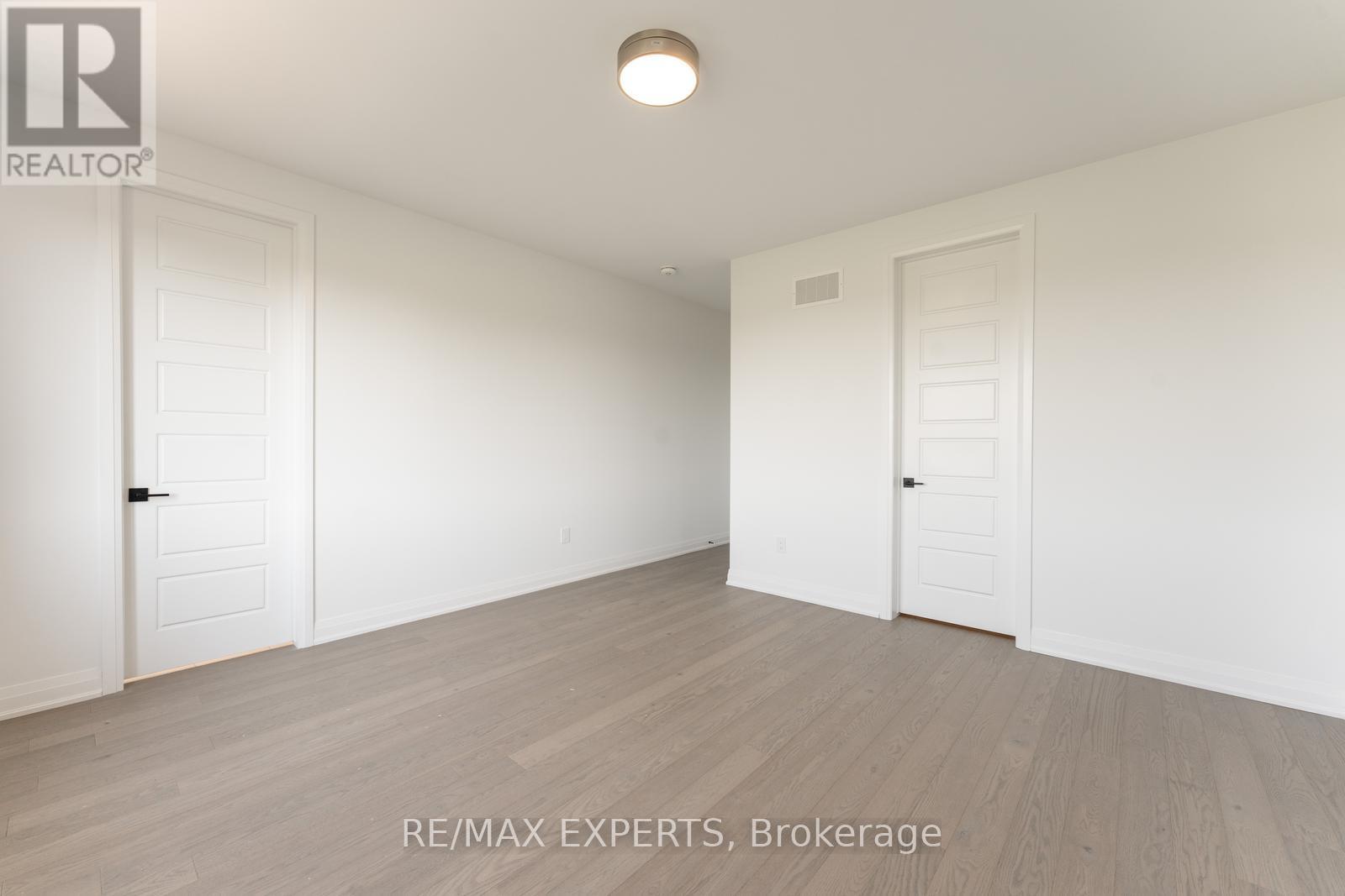 3299 Harasym Trail, Oakville, Ontario  L6H 3S1 - Photo 29 - W12441596