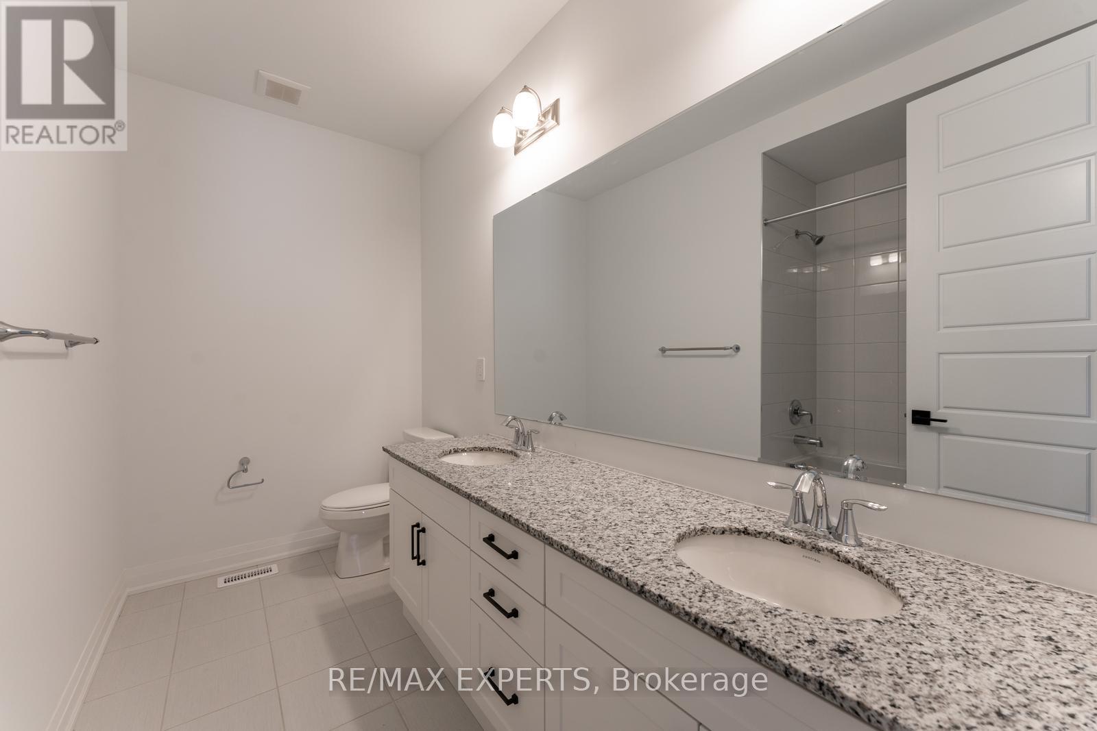 3299 Harasym Trail, Oakville, Ontario  L6H 3S1 - Photo 34 - W12441596
