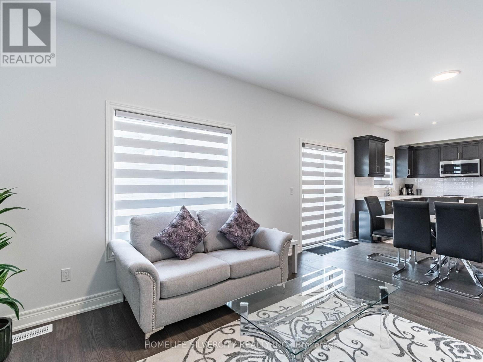 27 Autumn Avenue S, Thorold (Rolling Meadows), Ontario  L2V 0H2 - Photo 12 - X12447076