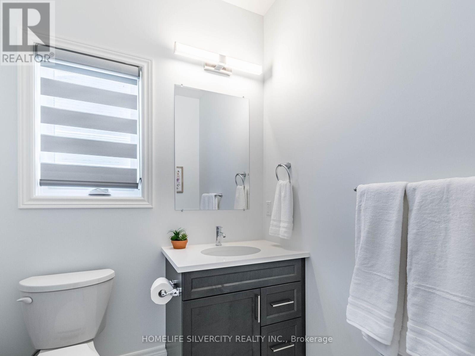 27 Autumn Avenue S, Thorold (Rolling Meadows), Ontario  L2V 0H2 - Photo 29 - X12447076