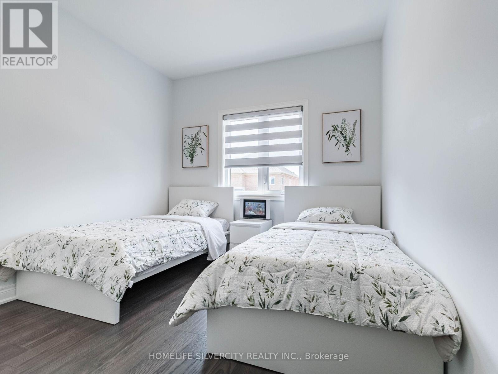 27 Autumn Avenue S, Thorold (Rolling Meadows), Ontario  L2V 0H2 - Photo 31 - X12447076