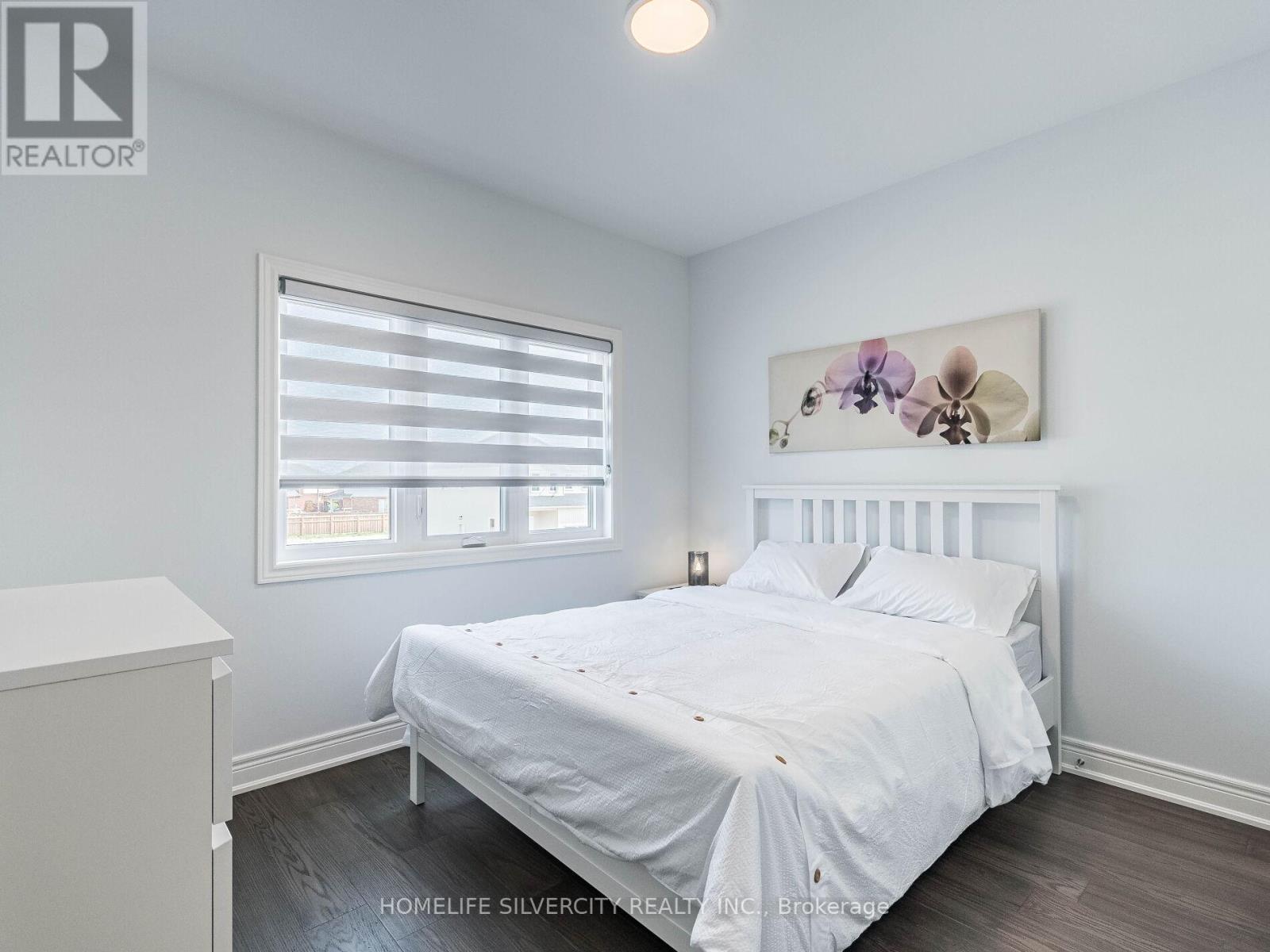 27 Autumn Avenue S, Thorold (Rolling Meadows), Ontario  L2V 0H2 - Photo 35 - X12447076