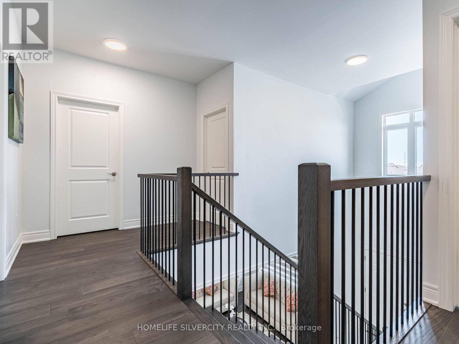 27 Autumn Avenue S, Thorold (Rolling Meadows), Ontario  L2V 0H2 - Photo 39 - X12447076