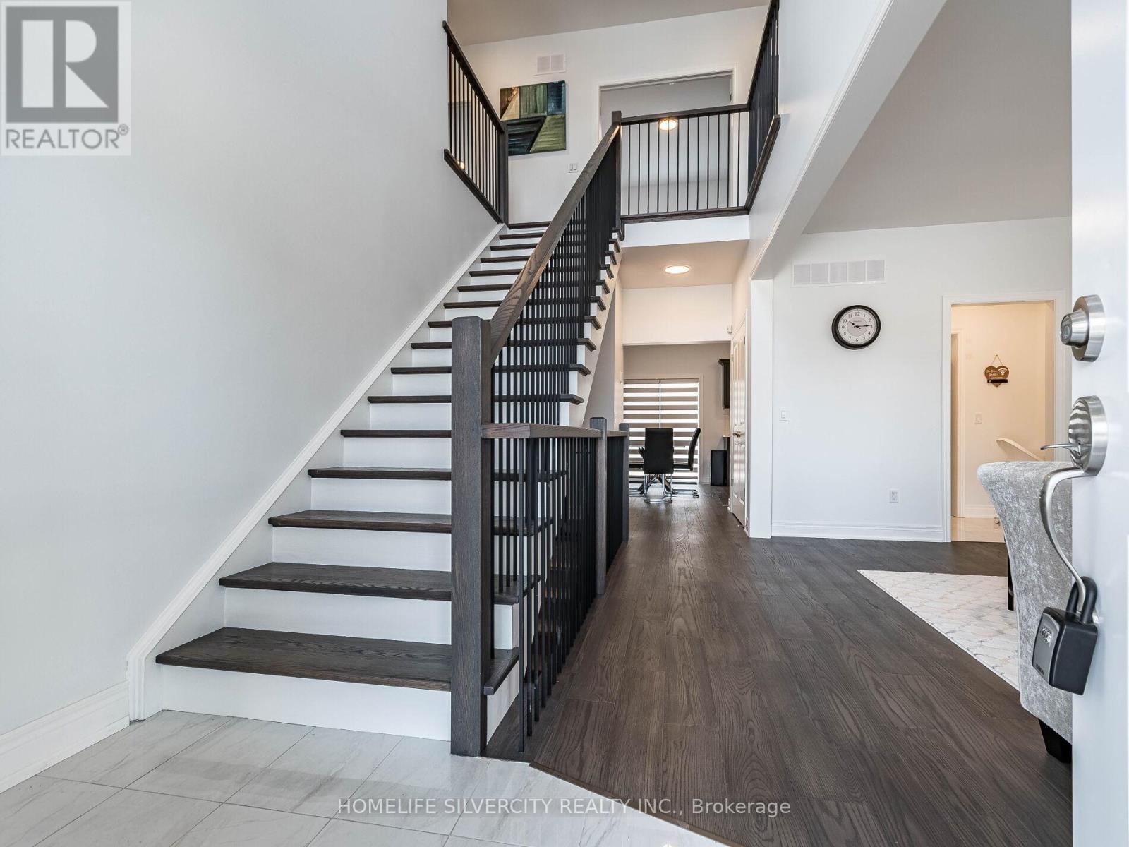 27 Autumn Avenue S, Thorold (Rolling Meadows), Ontario  L2V 0H2 - Photo 6 - X12447076