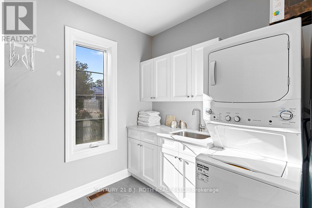 1076 7th Avenue, Brockton, Ontario  N4N 2K1 - Photo 17 - X12447138