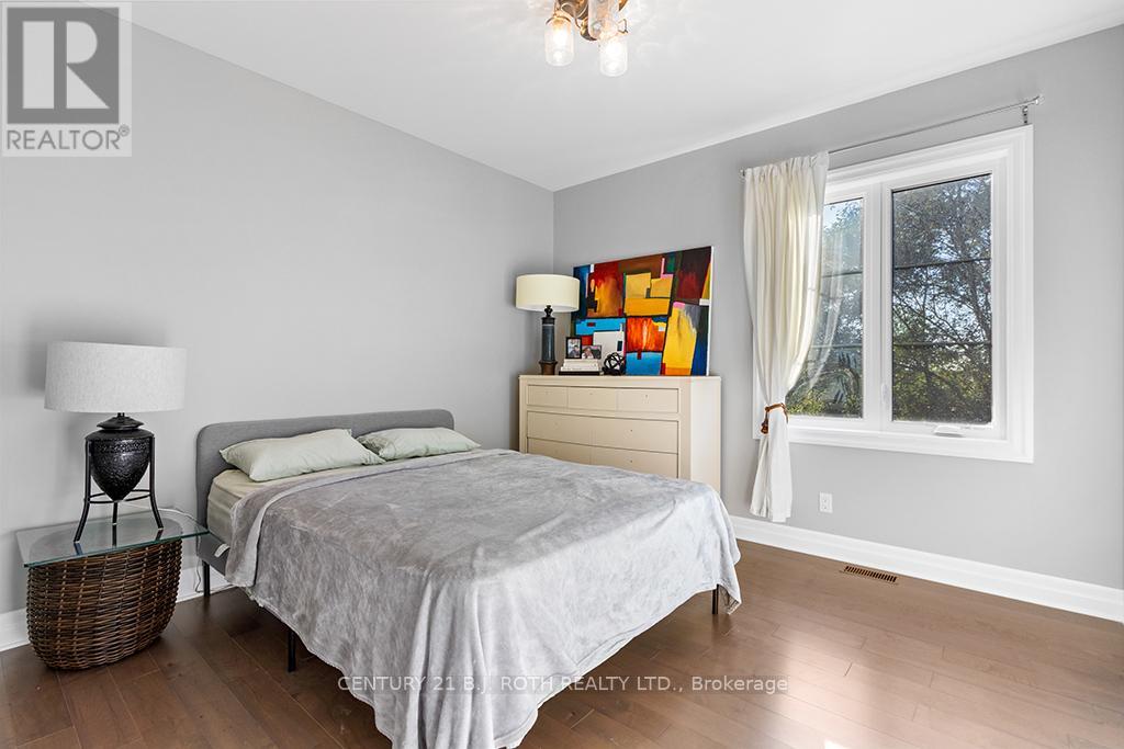 1076 7th Avenue, Brockton, Ontario  N4N 2K1 - Photo 23 - X12447138