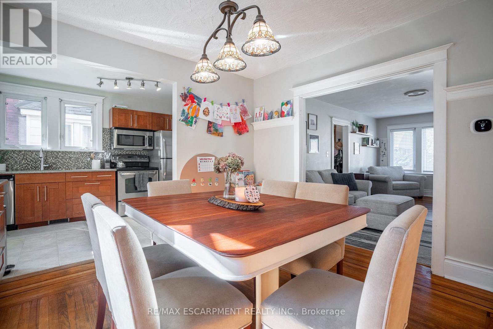 73 Kenilworth Avenue S, Hamilton (Bartonville), Ontario  L8K 2T1 - Photo 12 - X12447177
